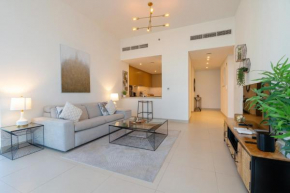 Cozy and Stunning Waterfront One Bed
